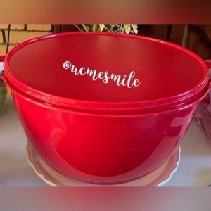 Tupperware Best Selling Jumbo Berry Berry Red Thatsa Bowl